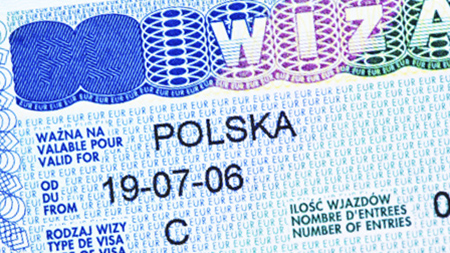 Польское посольство отменяет визовую регионализацию для белорусов, получающих визы