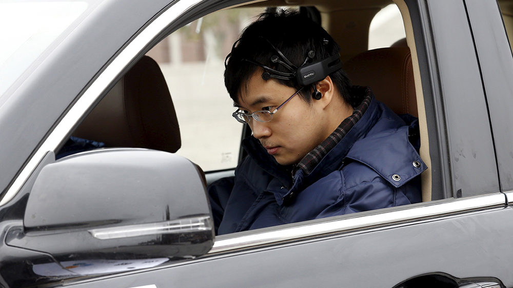 В Китае ученые представили автомобиль, управляемый импульсами головного мозга