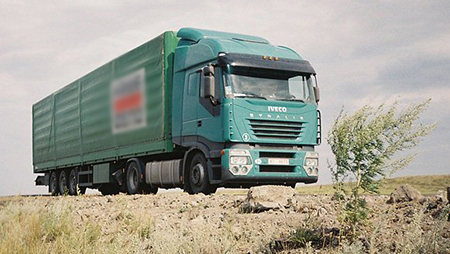 В Кыргызстане перевозчики простаивают уже больше месяца. Грузопоток сократился на треть