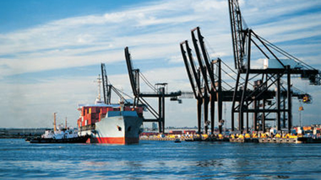 Кабмин Украины снизил на 50% портовые сборы