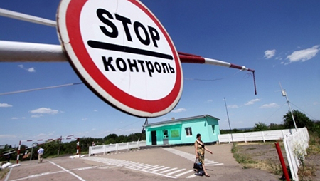 Госпогранкомитет Беларуси предупреждает: российские грузовики в Украину не пускают