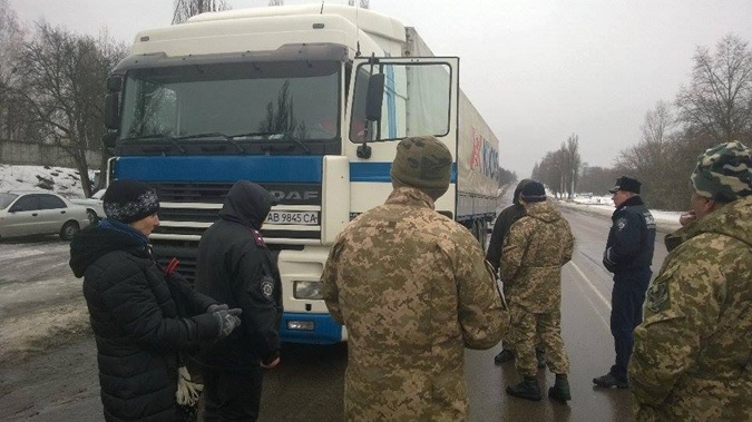 Организаторы блокады: Если Кабмин разрешит транзит российских фур, мы снова перекроем дороги