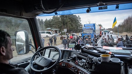 Россия получила гарантии, что грузовики на дорогах Украины никто не тронет