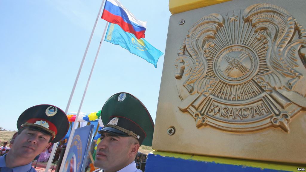 На въезде в Россию скопились казахстанские фуры