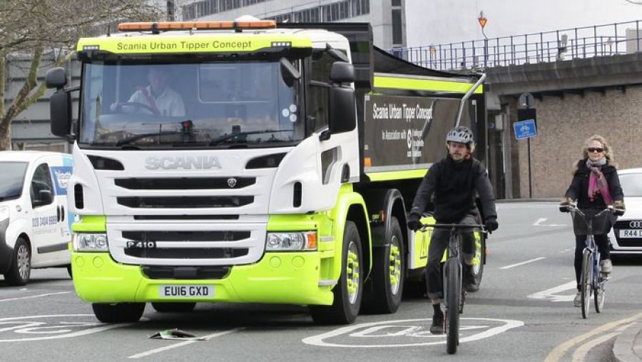 Scania презентовала уникальный грузовик для городских улиц