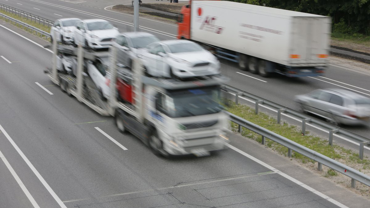 В Германии через два года все федеральные трассы станут платными для грузовиков