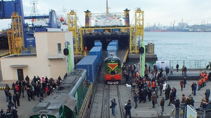 Перевозка контейнеров по украинскому «Шелковому пути» стала дешевле почти на 30%