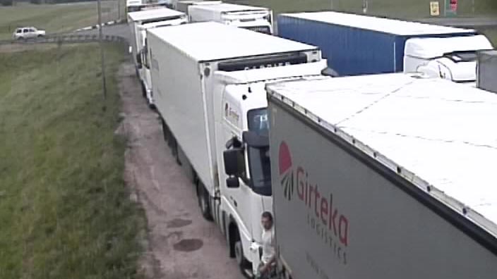 На белорусско-литовской границе снова очередь: 600 грузовиков на выезд