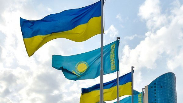В Смоленске застряли более 20 грузовиков и 80 вагонов с украинскими товарами для Казахстана