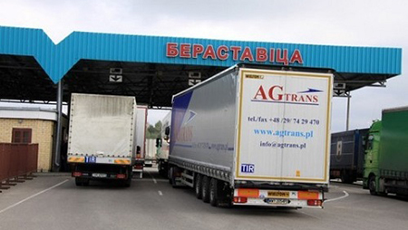 Движение грузовиков будет затруднено в пункте пропуска «Берестовица» с 28 июля по 4 августа