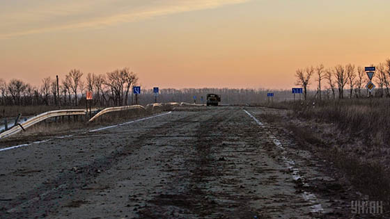 В Украине назвали стоимость ремонта разрушенных дорог на Донбассе
