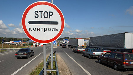 На польско-украинскую границу после возобновления МПД вернулись очереди