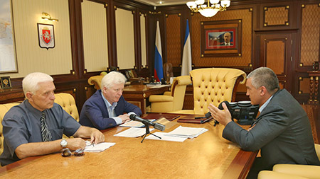 Аксенов отправил главу «Крымавтодора» в отставку и пригрозил другими увольнениями