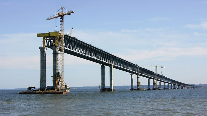 Компания Ротенберга получит еще 18 млрд рублей аванса на строительство моста в Крым