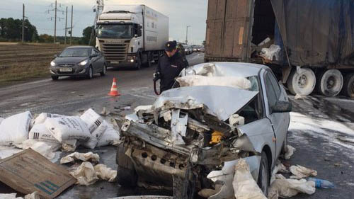 Водитель фуры устроил аварию на трассе М-5 Урал в Башкирии: двое погибших, трое пострадавших