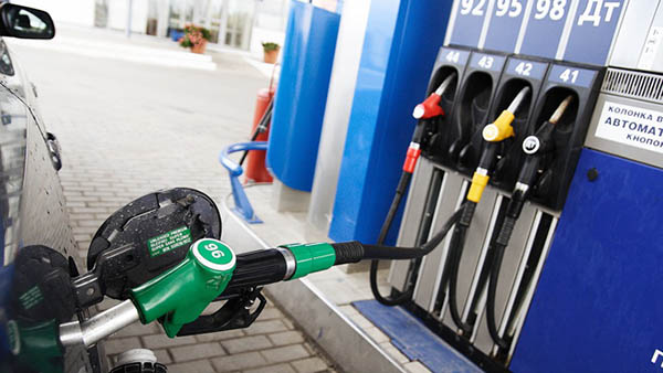 Ставки акцизов на бензин и дизтопливо в Беларуси в 2017 году планируется сохранить на уровне 2016-го