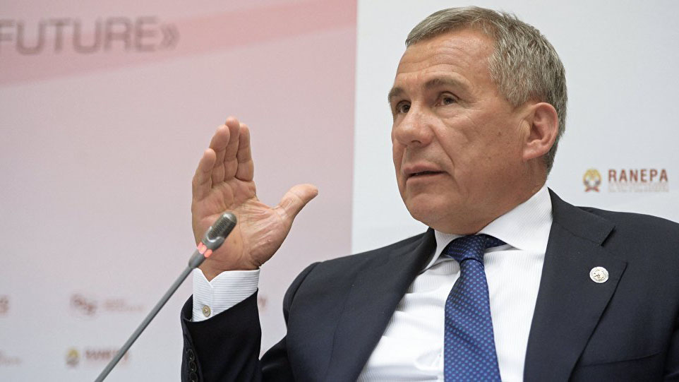 КамАЗ и МАЗ могли бы для своей выгоды поделить рынок, считает глава Татарстана