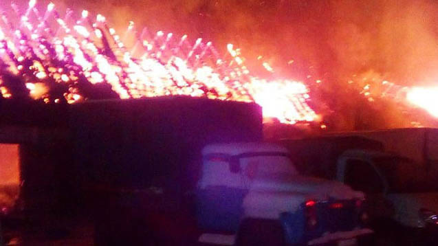 В Гродно и Новогрудке ночью горели гаражи: повреждено 5 транспортных средств