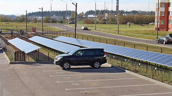 В Гродно заработала первая в стране автомойка на солнечных батареях