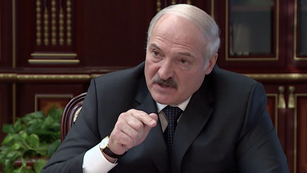 Лукашенко обещает радикальные меры по искоренению излишних проверок бизнеса