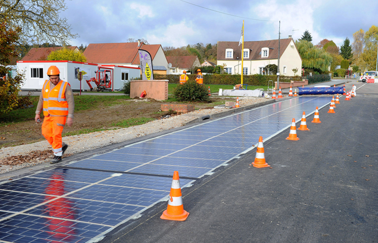 Первая в мире «солнечная дорога» открылась во Франции