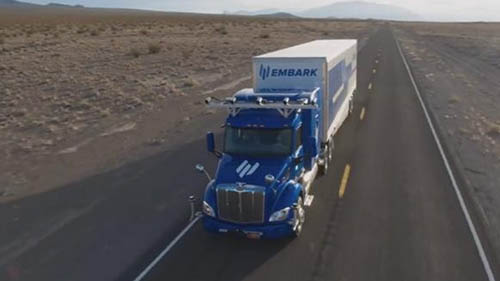В США показали автономный грузовик Embark