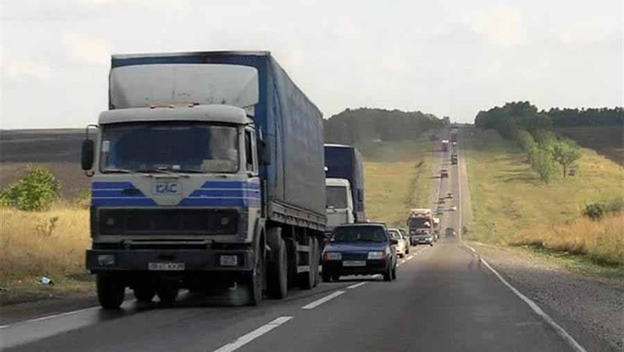 Украина. Весеннее ограничение движения грузового транспорта по дорогам Черниговской области