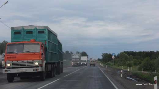 На шести дорогах Ленобласти продлят весенние ограничения для большегрузов