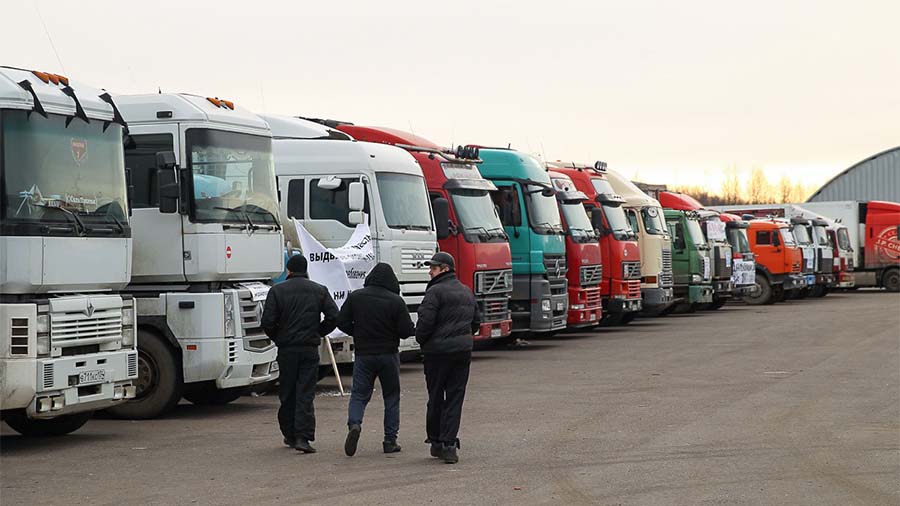 Власти России пошли на уступки дальнобойщикам перед всероссийской забастовкой