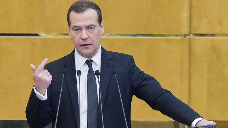 Медведев: бастующие дальнобойщики не хотят честно работать