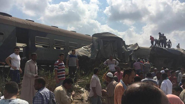 В Египте столкнулись два поезда: десятки погибших и раненых