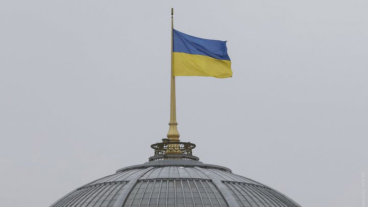 Украина передумала вводить визы для въезжающих россиян, но установит ряд ограничений