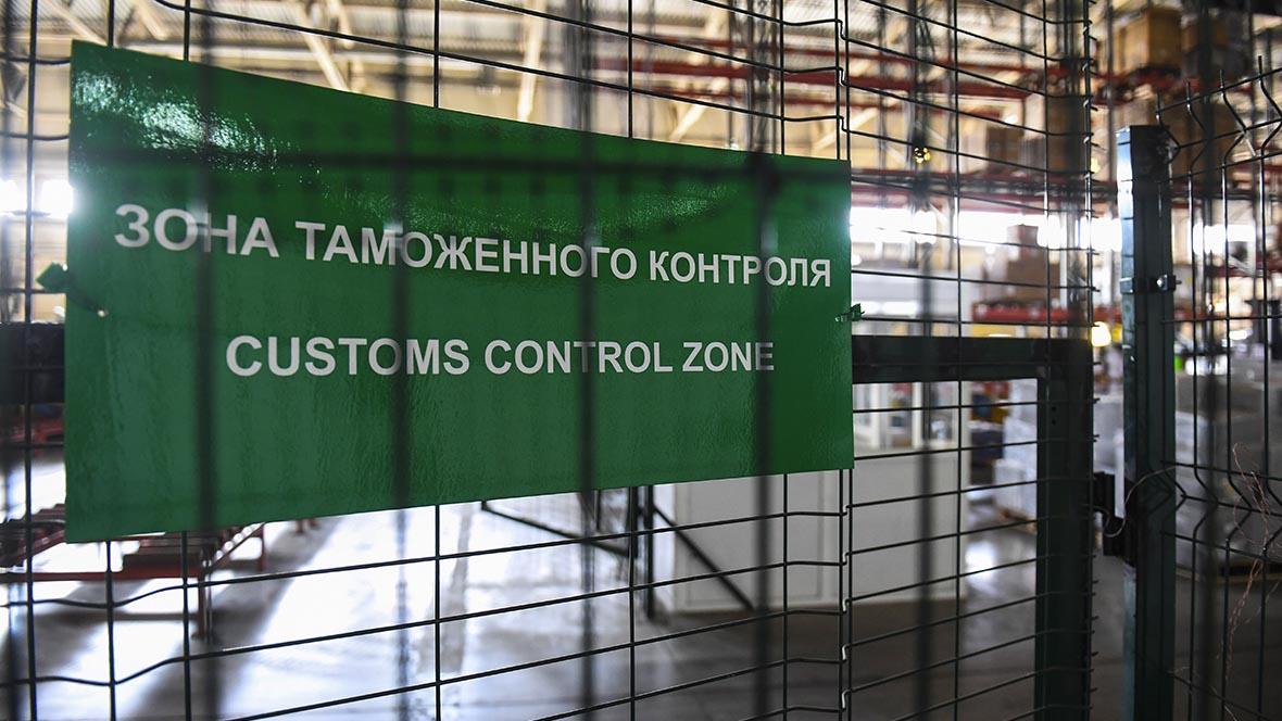 В России проводится эксперимент по декларированию товаров  под таможенный транзит в электронной форме