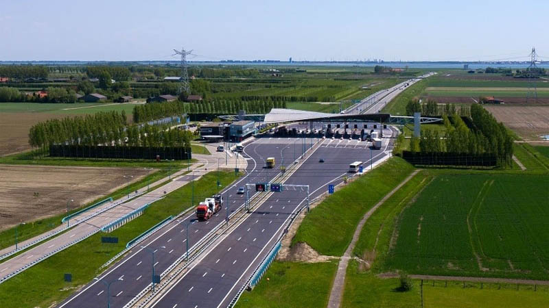 Как в Нидерландах будет ездить грузовой транспорт в 2018 году