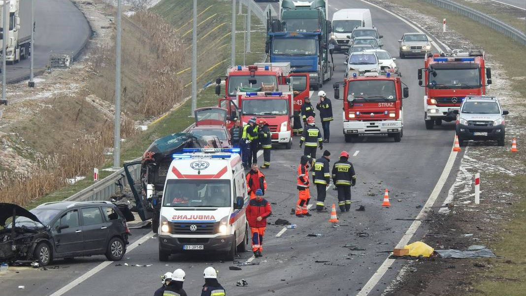 Белорусский дальнобойщик сбил дерущихся водителей на трассе в Польше