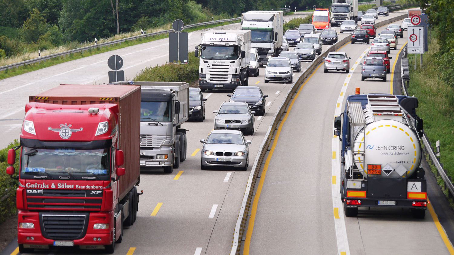 Майские запреты на движение грузовиков в странах ЕС