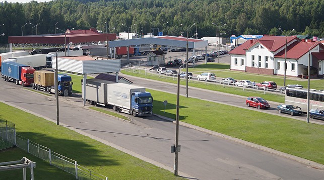 В ГТК раскрыли схему поставки в Россию санкционной продукции под маркой белорусских производителей
