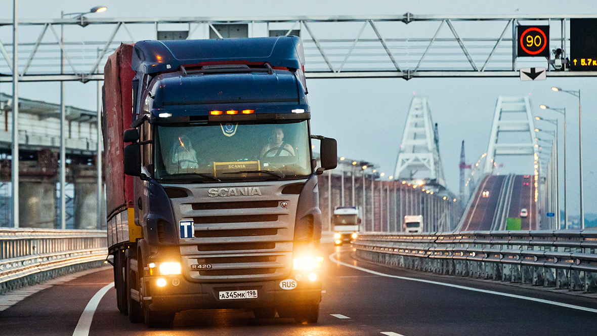 Какие запреты движения грузовиков будут действовать в европейских странах в августе